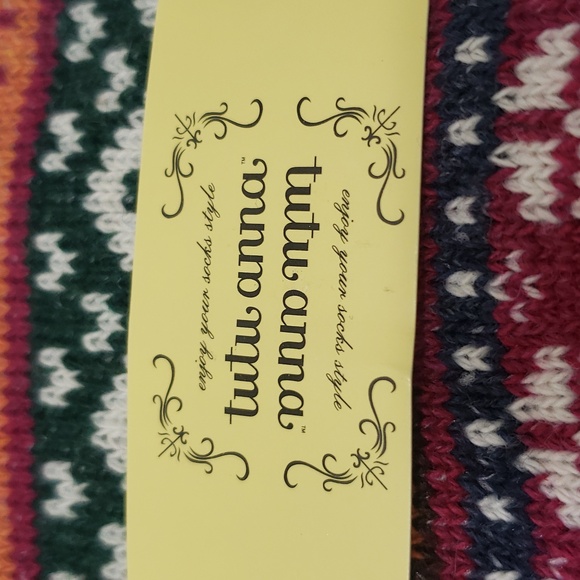 NWT Tutu-Anna Womens Colorful Fair Isle Design Warm & Comfy Crew Knit Socks - Picture 3 of 4